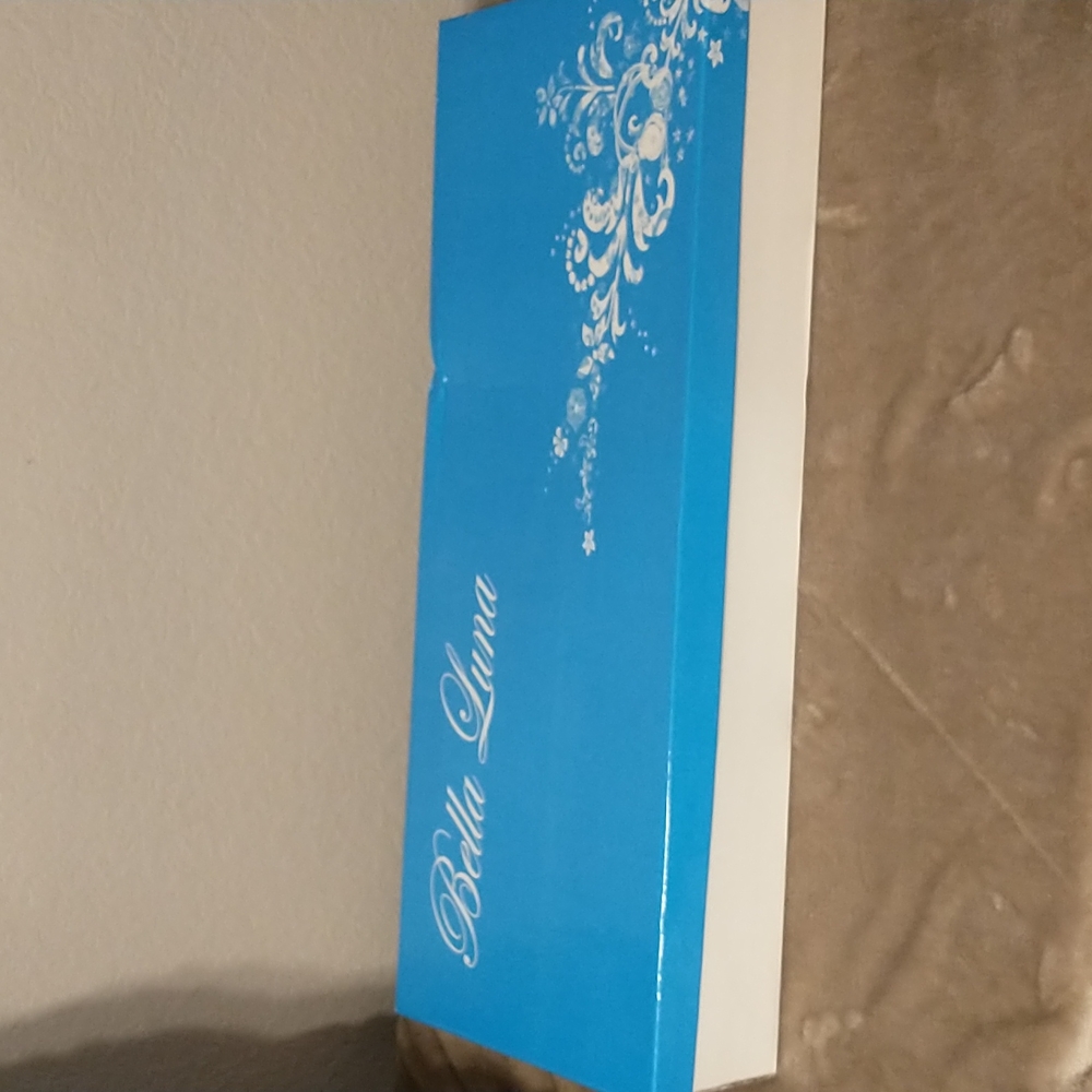NIB Bella Luna Boots - Picture 10 of 11